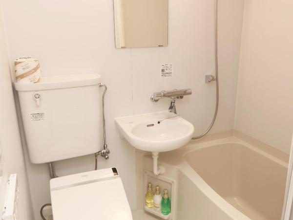 Business Capsule Hotel Lightning Hotel Asakusa : photo 4 de la chambre chambre familiale - vue sur ville