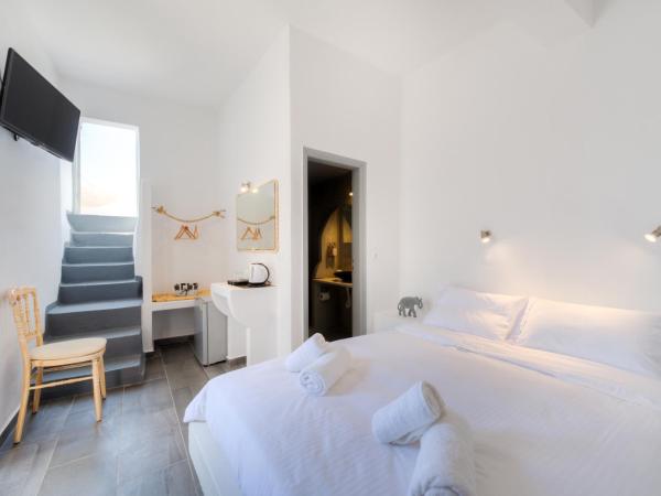 Katris Apartments : photo 5 de la chambre chambre double - vue sur caldera