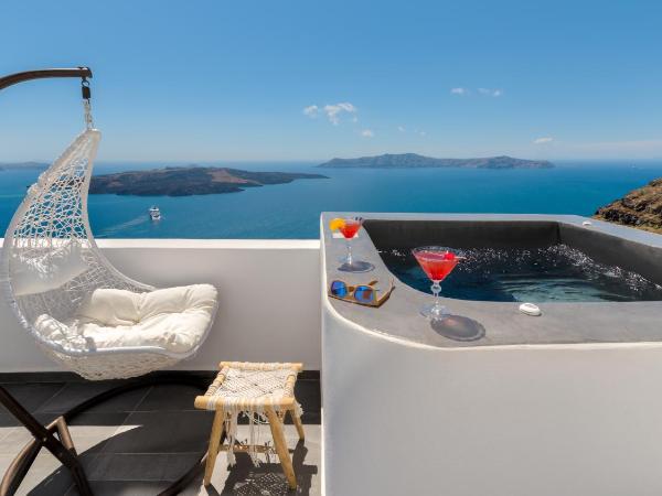 Katris Apartments : photo 9 de la chambre chambre double - vue sur caldera