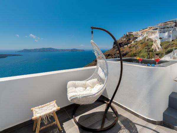 Katris Apartments : photo 3 de la chambre chambre double - vue sur caldera