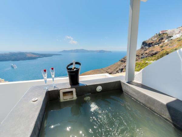 Katris Apartments : photo 1 de la chambre chambre double deluxe avec balcon - vue sur mer