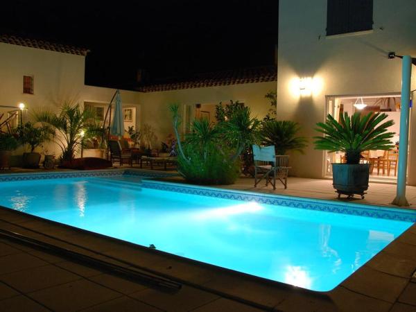 ChambreStudio bord de mer, Piscine et SPA : photo 8 de la chambre chambre deluxe (2 adultes + 1 enfant)