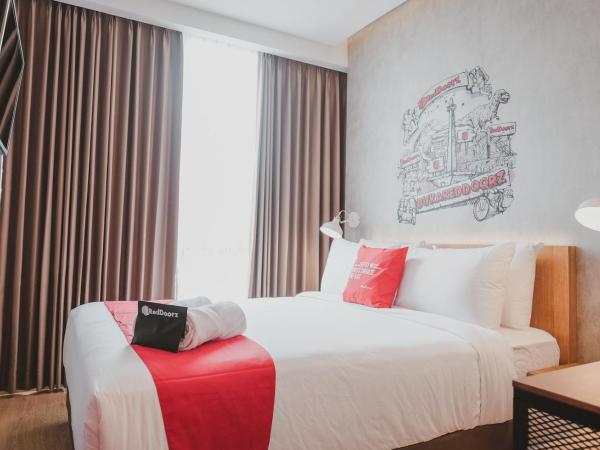RedDoorz Plus @ Thamrin : photo 3 de la chambre chambre deluxe