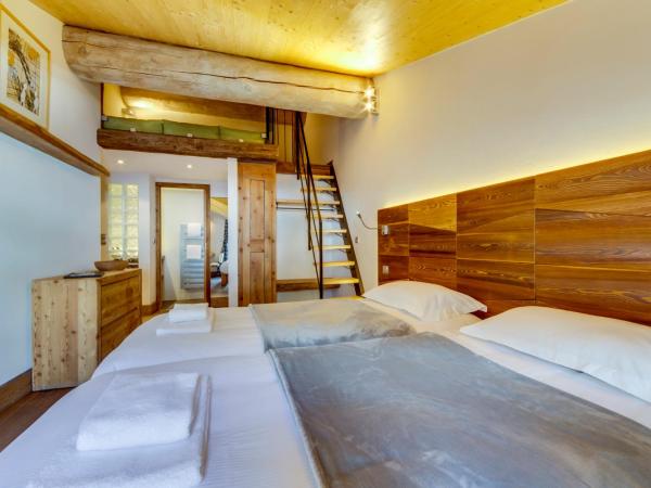 Chalet Hotel Du Fornet : photo 5 de la chambre chambre triple avec mezzanine