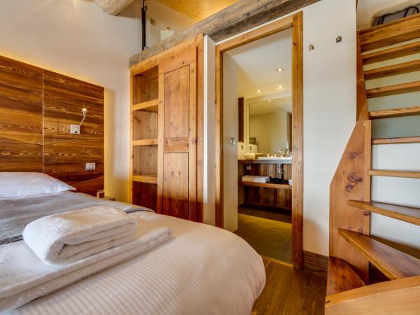 Chalet Hotel Du Fornet : photo 3 de la chambre chambre triple avec mezzanine