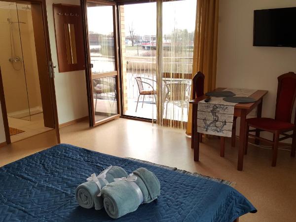 Villa Kapitańska : photo 2 de la chambre chambre double supérieure avec salle de bains privative et balcon