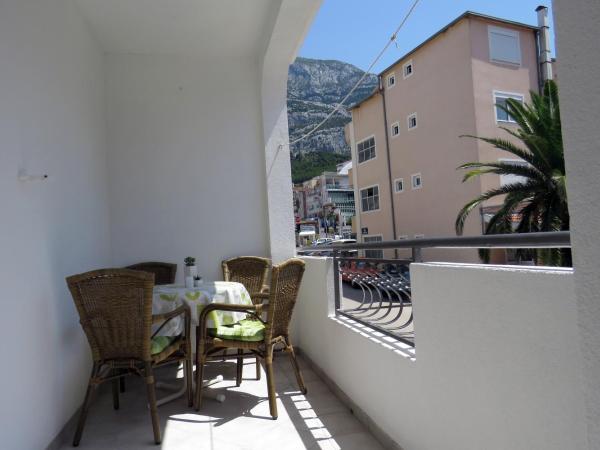 Lux Dalmatia I & R : photo 3 de la chambre appartement avec balcon