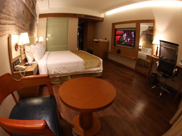 Regenta Central RS Chennai OMR SIPCOT : photo 2 de la chambre deluxe twin / king room with 15% discount on food and soft beverages