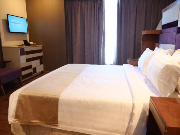 Regenta Central RS Chennai OMR SIPCOT : photo 6 de la chambre queen suite with 15% discount on food and soft beverages