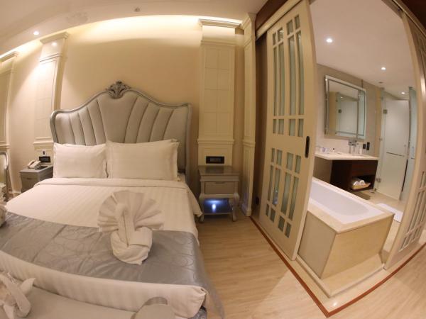 Regenta Central RS Chennai OMR SIPCOT : photo 7 de la chambre king suite with 15% discount on food and soft beverages