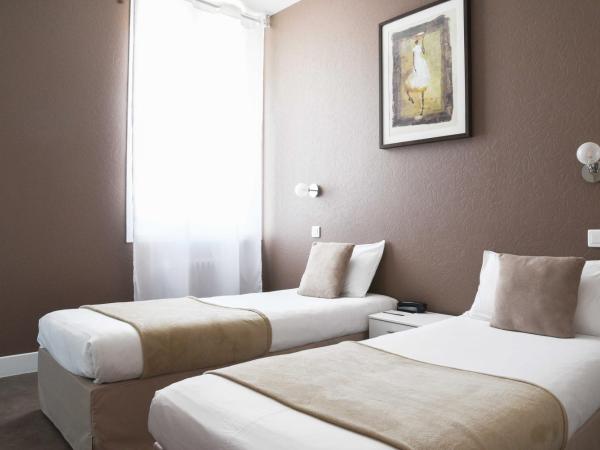 Hotel l'Europe - Cholet Gare : photo 1 de la chambre chambre lits jumeaux