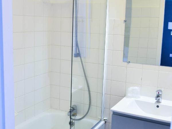 Hotel l'Europe - Cholet Gare : photo 4 de la chambre chambre double