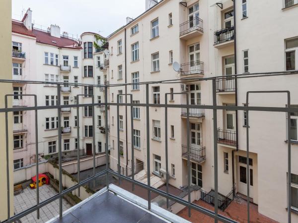 Golden Prague Rooms : photo 2 de la chambre chambre double standard avec balcon 