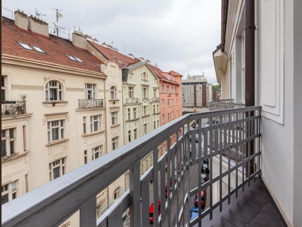 Golden Prague Rooms : photo 5 de la chambre chambre double supérieure avec balcon