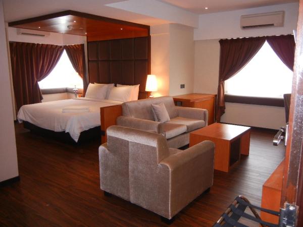 C'haya Hotel : photo 8 de la chambre suite lit king-size