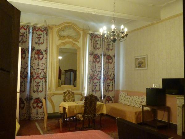 Hôtel du Fiacre : photo 5 de la chambre suite junior
