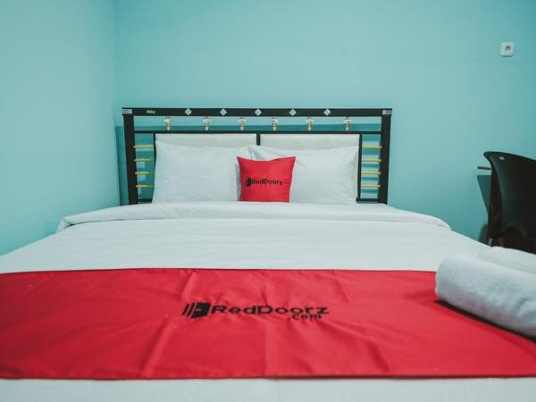RedDoorz near RSUD Koja : photo 3 de la chambre chambre double