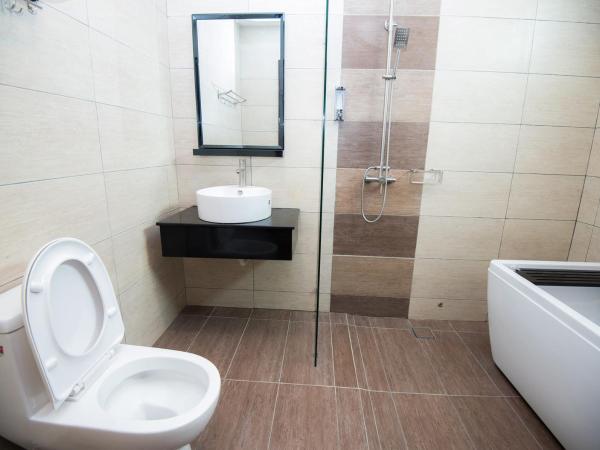 MOLEK REGENCY TAMAN MOLEK : photo 4 de la chambre chambre double - vue sur piscine