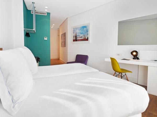 One Shot Prado 23 : photo 2 de la chambre chambre double ou lits jumeaux avec balcon