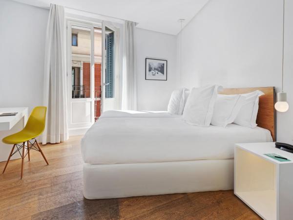 One Shot Prado 23 : photo 7 de la chambre chambre double ou lits jumeaux avec balcon