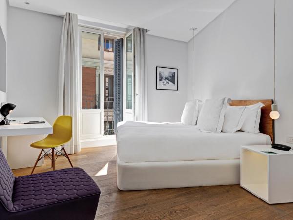 One Shot Prado 23 : photo 1 de la chambre chambre double ou lits jumeaux avec balcon