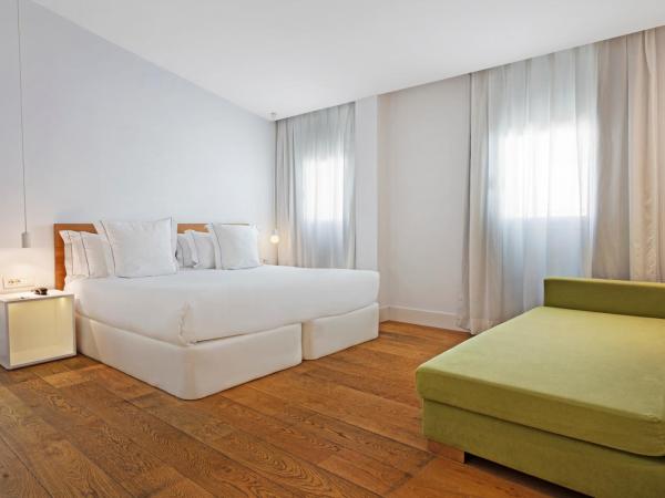 One Shot Prado 23 : photo 10 de la chambre chambre familiale (2 adultes et 2 enfants)