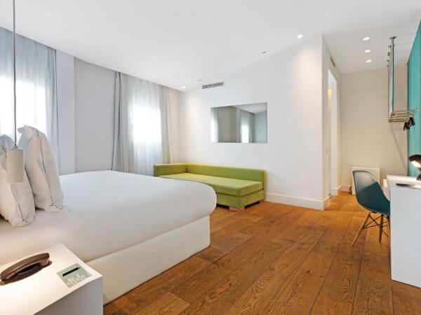 One Shot Prado 23 : photo 7 de la chambre chambre familiale (2 adultes et 2 enfants)