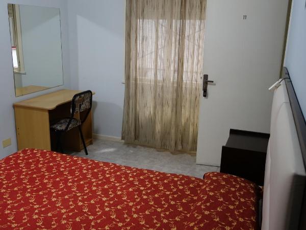 Hotel KEY´S : photo 4 de la chambre chambre standard lit queen-size