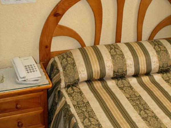 Hostal La Perla Asturiana : photo 4 de la chambre chambre simple