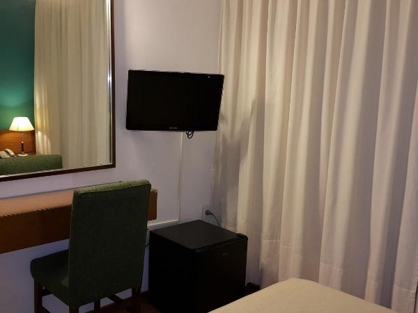 Hotel Avenida : photo 3 de la chambre chambre double