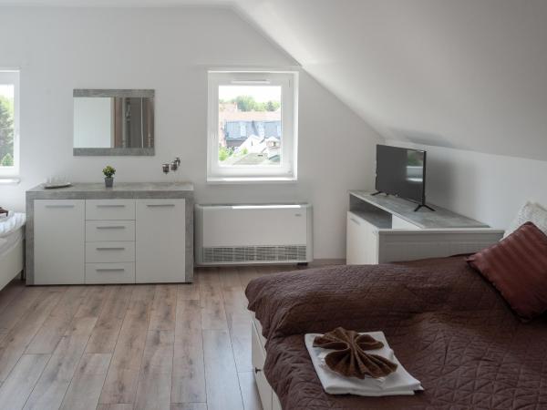 Vivien Szálló : photo 5 de la chambre chambre 2 lits king-size