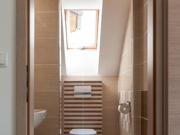 Vivien Szálló : photo 4 de la chambre chambre 2 lits king-size