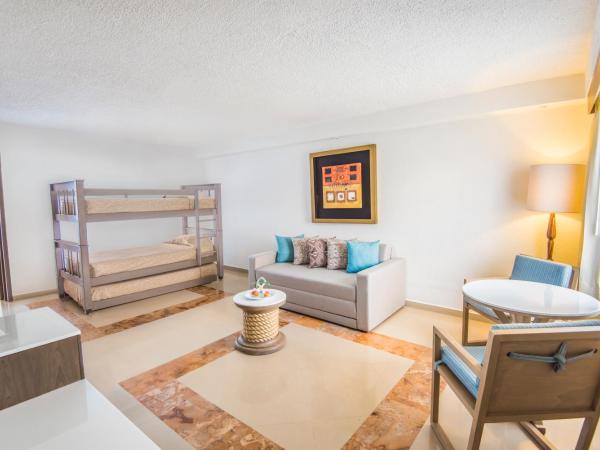 Wyndham Alltra Cancun All Inclusive Resort : photo 3 de la chambre suite principale 1 chambre lit king-size 