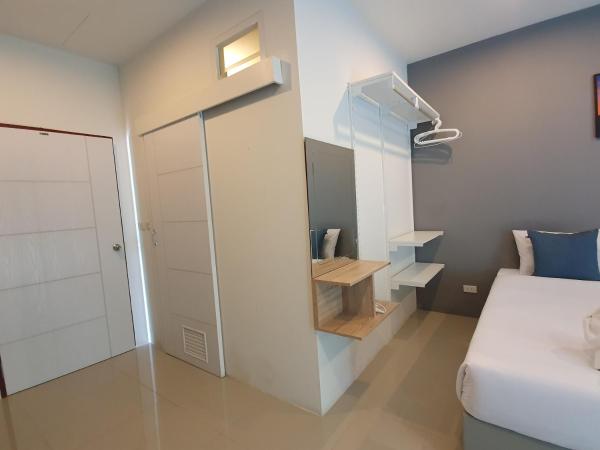 Big Buddha Hillside Hotel : photo 9 de la chambre chambre double - vue sur piscine