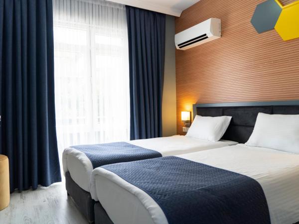 Letstay Hotel - Adults Only : photo 10 de la chambre chambre standard