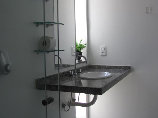 Vip Iracema Flat : photo 6 de la chambre appartement 1 chambre avec balcon et vue sur mer