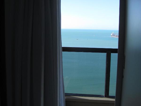 Vip Iracema Flat : photo 6 de la chambre appartement 1 chambre avec balcon et vue sur mer