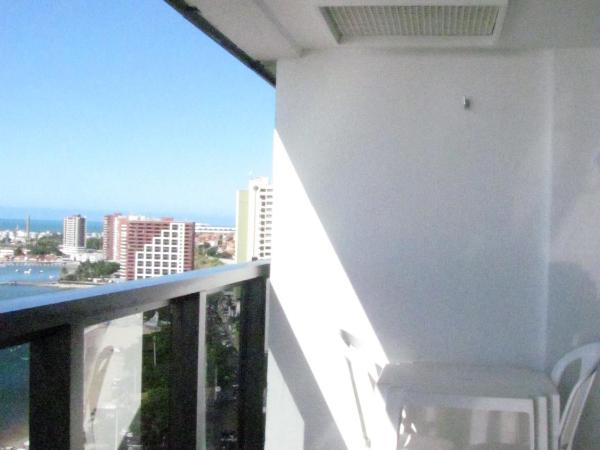 Vip Iracema Flat : photo 8 de la chambre appartement 1 chambre avec balcon et vue sur mer