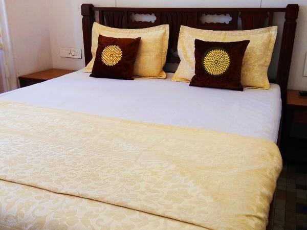 Carlton Hotel Mumbai - Behind Taj Mahal Palace Colaba Mumbai : photo 10 de la chambre chambre double de luxe avec climatisation