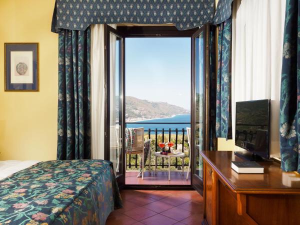 Hotel Sirius : photo 4 de la chambre chambre triple standard - vue sur mer