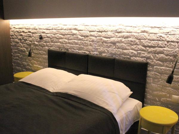 Hotel Czarna Róża : photo 3 de la chambre chambre double deluxe - vue sur rivière