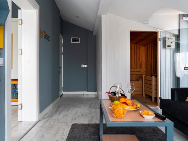 Letstay Hotel - Adults Only : photo 7 de la chambre suite terrasse jaccuzi