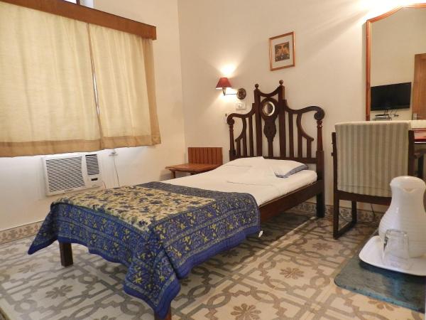 Hotel Arya Niwas : photo 4 de la chambre chambre simple Économique