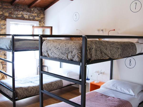 The Hostello : photo 1 de la chambre lit dans dortoir mixte de 6 lits