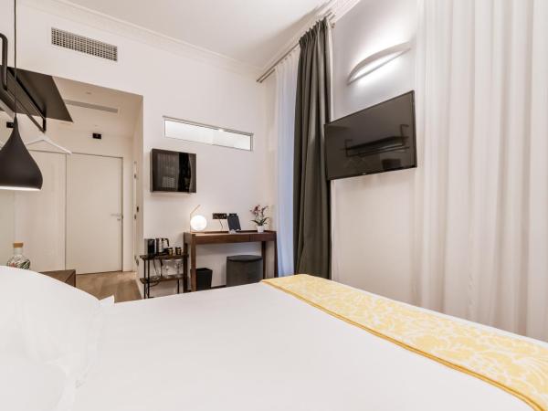 La Spezia by The First - Luxury Rooms & Suites : photo 5 de la chambre chambre double avec vue interne