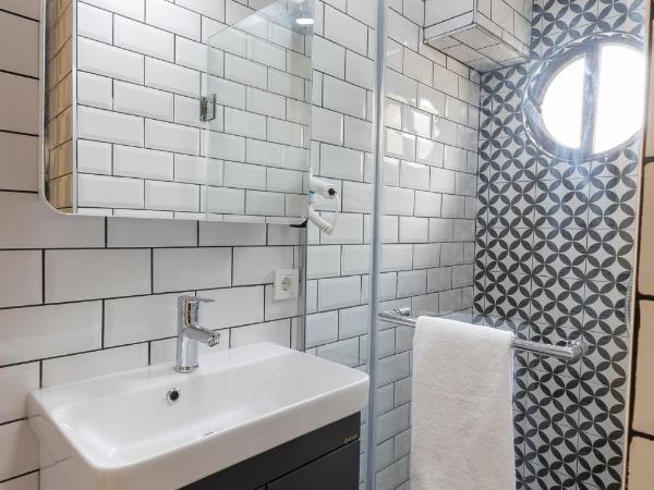 Mono Hotel : photo 1 de la chambre chambre simple - vue sur mer