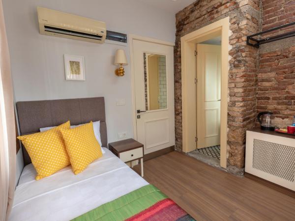 Mono Hotel : photo 2 de la chambre chambre simple - vue sur mer