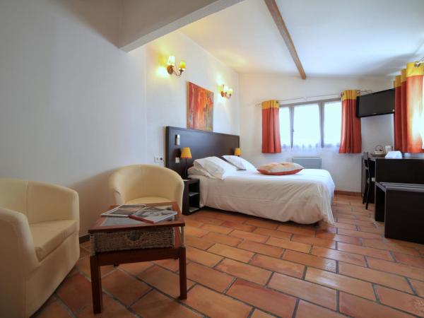 Le Mas des Ecureuils : photo 1 de la chambre cottage chambre double avec vue sur le jardin