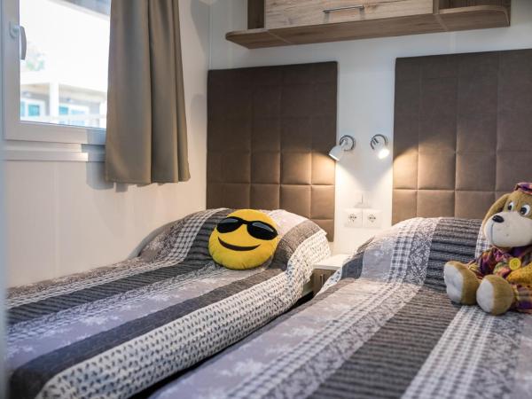 Mobile Homes - Lanterna Premium Camping Resort : photo 5 de la chambre mobile home premium family