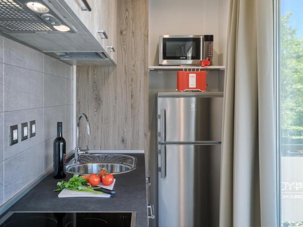 Mobile Homes - Lanterna Premium Camping Resort : photo 8 de la chambre mobile home premium family